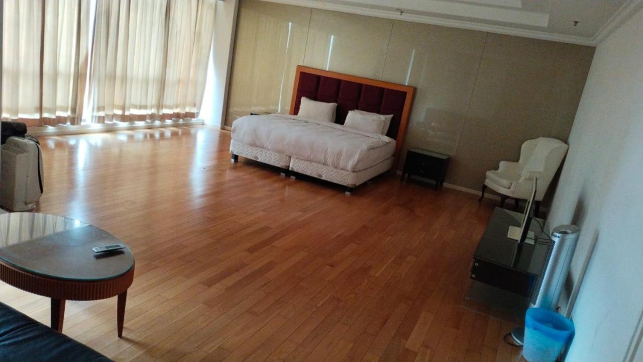 Berjaya Times Square Service Apartment, Куала-Лумпур Экстерьер фото
