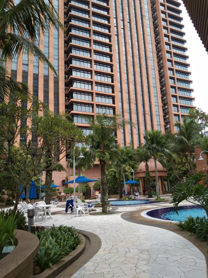 Berjaya Times Square Service Apartment, Куала-Лумпур Экстерьер фото