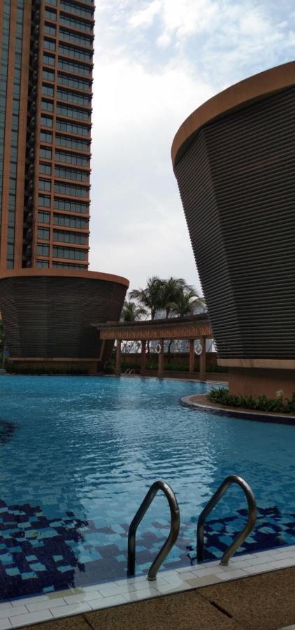 Berjaya Times Square Service Apartment, Куала-Лумпур Экстерьер фото
